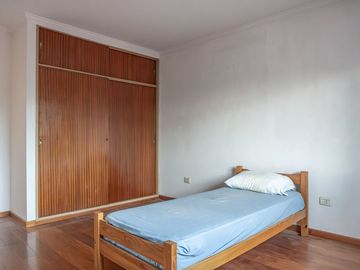 VENTA CASA 4 AMB  CON PATIO EN VILLA MADERO