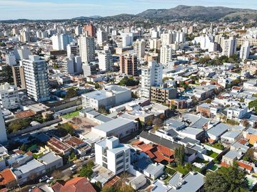 VENTA DTO A ESTRENAR CON COCHERA 1 DORM. CENTRO