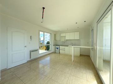 VENTA DTO A ESTRENAR CON COCHERA 1 DORM. CENTRO