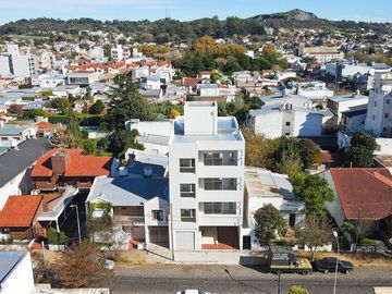 VENTA DTO A ESTRENAR CON COCHERA 1 DORM. CENTRO
