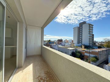 VENTA DTO A ESTRENAR CON COCHERA 1 DORM. CENTRO