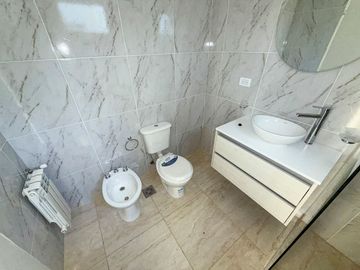 VENTA DTO A ESTRENAR CON COCHERA 1 DORM. CENTRO