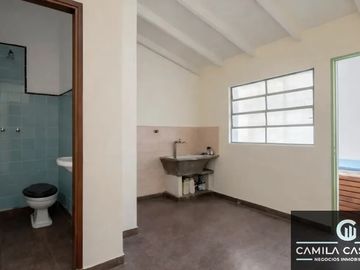 Casa en alquiler para fin profesional o comercial ubicada en Ramos Mejía