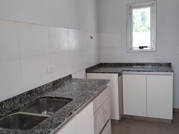Casa en venta en barrio  Cortaderas 3 a estrenar