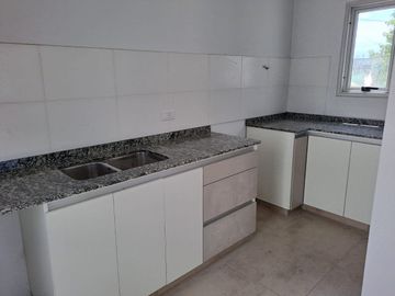 Casa en venta en barrio  Cortaderas 3 a estrenar
