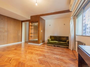 VENTA DEPARTAMENTO DE 4 AMBIENTES EN FLORES