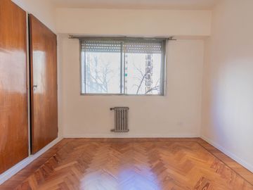 VENTA DEPARTAMENTO DE 4 AMBIENTES EN FLORES