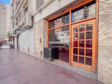 VENTA DEPARTAMENTO DE 4 AMBIENTES EN FLORES