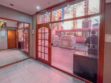 VENTA DEPARTAMENTO DE 4 AMBIENTES EN FLORES