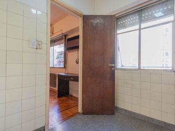 VENTA DEPARTAMENTO DE 4 AMBIENTES EN FLORES