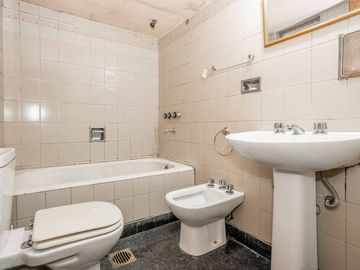 VENTA PH 4 AMBIENTES. MONTSERRAT. APTO PROFESIONAL