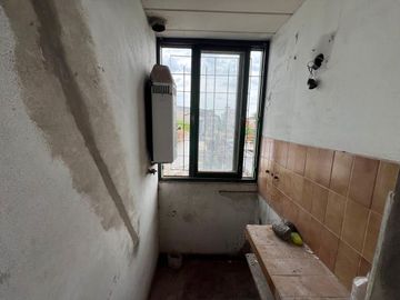 VENTA PH 4 AMBIENTES A REFACCIONAR PERMUTA