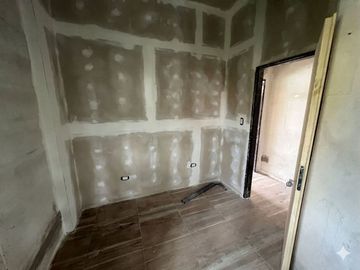 VENTA PH 4 AMBIENTES A REFACCIONAR PERMUTA
