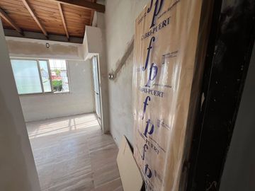 VENTA PH 4 AMBIENTES A REFACCIONAR PERMUTA
