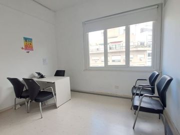 ALQUILER OFICINA  203 METROS MONSERRAT