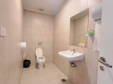 ALQUILER OFICINA  203 METROS MONSERRAT