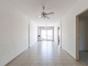 MONOAMBIENTE DIVISIBLE EN VENTA BALCON V. URQUIZA