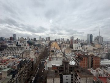Venta Depto 3 ambientes piso 23, Monserrat