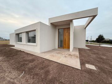VENTA CASA EN CONSTRUCCION VIDA CLUB DE CAMPO