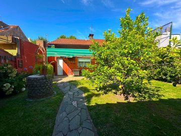 Casa en venta 4 amb cochera y jardin