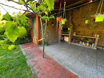 Casa en venta 4 amb cochera y jardin