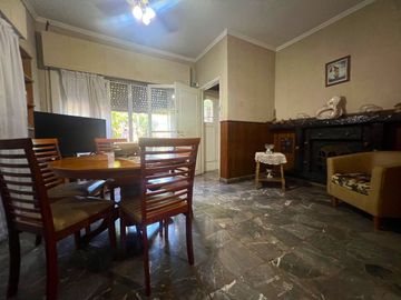 Casa en venta 4 amb cochera y jardin