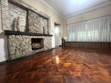 Casa en venta 4 amb cochera y jardin