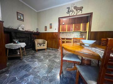 Casa en venta 4 amb cochera y jardin