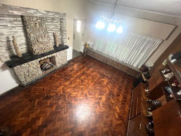 Casa en venta 4 amb cochera y jardin