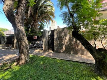 EXCELENTE CASA EN ADROGUE, 5 AMBIENTES