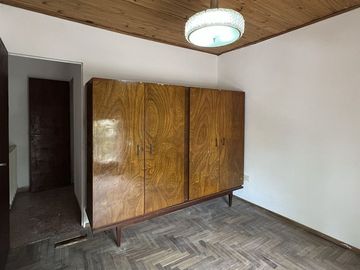 VENTA CASA 2 DORMITORIOS ZONA SUR QUINCHO COCHERA