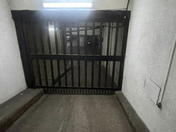 Oportunidad de Inversión Cochera en excelente ubic