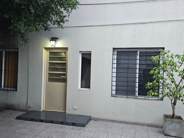 VENTA PH 3 AMBIENTES CON JARDIN