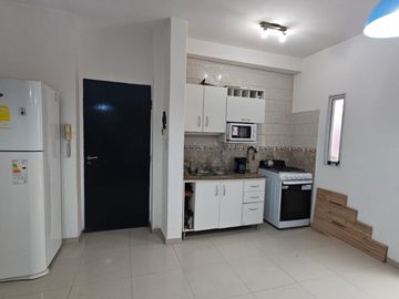 VENTA PH 3 AMBIENTES CON JARDIN