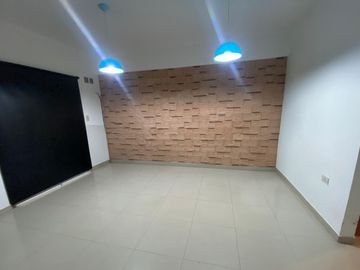 VENTA PH 3 AMBIENTES CON JARDIN