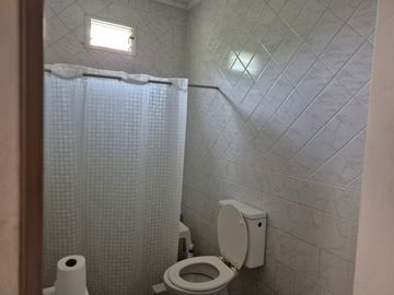 VENTA CASA 420 M2 4 AMB CASEROS GRAN GALPON PARQUE