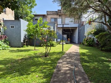 VENTA CASA 420 M2 4 AMB CASEROS GRAN GALPON PARQUE