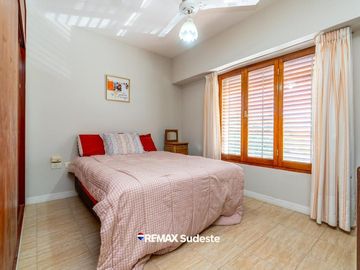 CASA  CON PILETA !!! GUATEMALA 19 APTA CREDITO!!