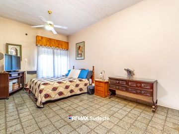 CASA  CON PILETA !!! GUATEMALA 19 APTA CREDITO!!