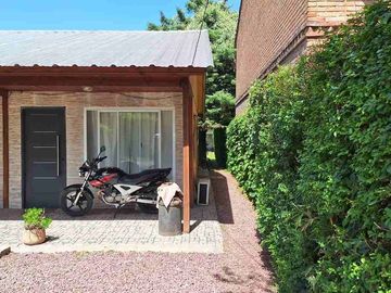 VENTA LOTE 480 m2 CON PILETA + CASA