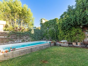 Venta Casa 3 Amb, Hurlingham, c/pileta. Exc. ubica