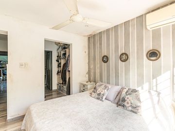 Venta Casa 3 Amb, Hurlingham, c/pileta. Exc. ubica