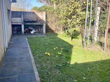 CASA QUINTA EN RAFAEL OBLIGADO, ROJAS