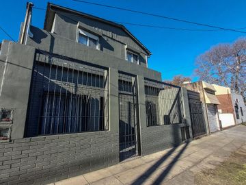 VENTA CASA MULTIFAMILIAR RENOVADA EN SAN ANDRES