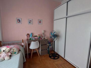 VENTA HERMOSA CASA 3 AMBS CON JARDIN Y COCHERAS