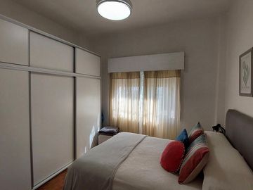 VENTA HERMOSA CASA 3 AMBS CON JARDIN Y COCHERAS