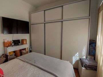VENTA HERMOSA CASA 3 AMBS CON JARDIN Y COCHERAS