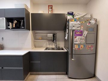 VENTA HERMOSA CASA 3 AMBS CON JARDIN Y COCHERAS