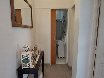 VENTA HERMOSA CASA 3 AMBS CON JARDIN Y COCHERAS