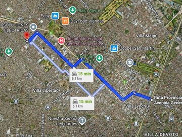 VENTA HERMOSA CASA 3 AMBS CON JARDIN Y COCHERAS